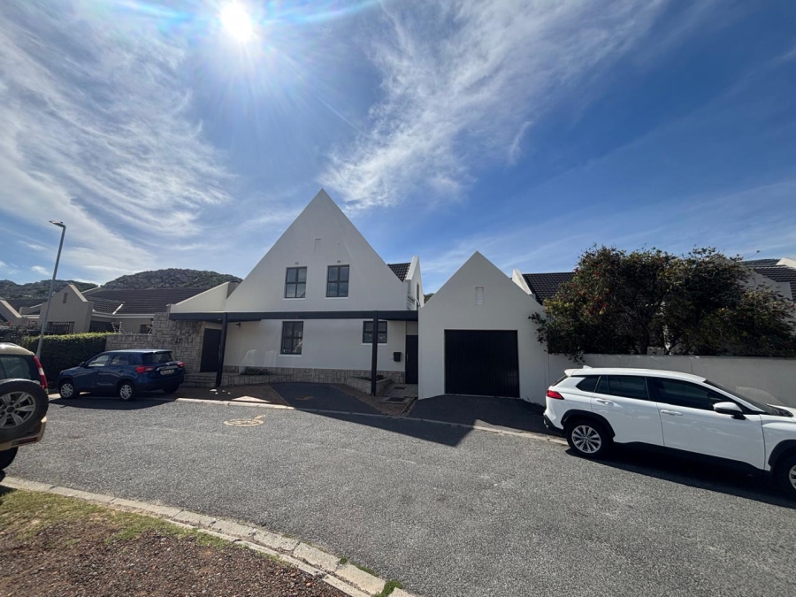 6 Bedroom Property for Sale in Fish Hoek Western Cape